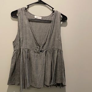 Vestique Grey Pinstripe Tank Top. Size Medium
